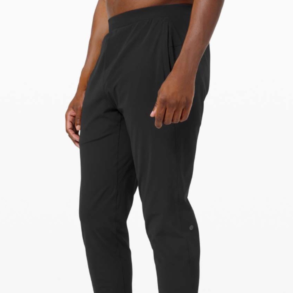 Lululemon Surge Nylon Jogger Black SZ Large  29" inseam  👍🏼❤️❤️😀